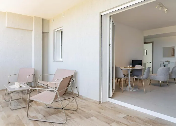 Maison 46 Luxury アパート